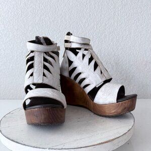 NEW Lane Boots BECCA Wedges Womens 9 Western Cowgirl White Wooden Heeled Sandals